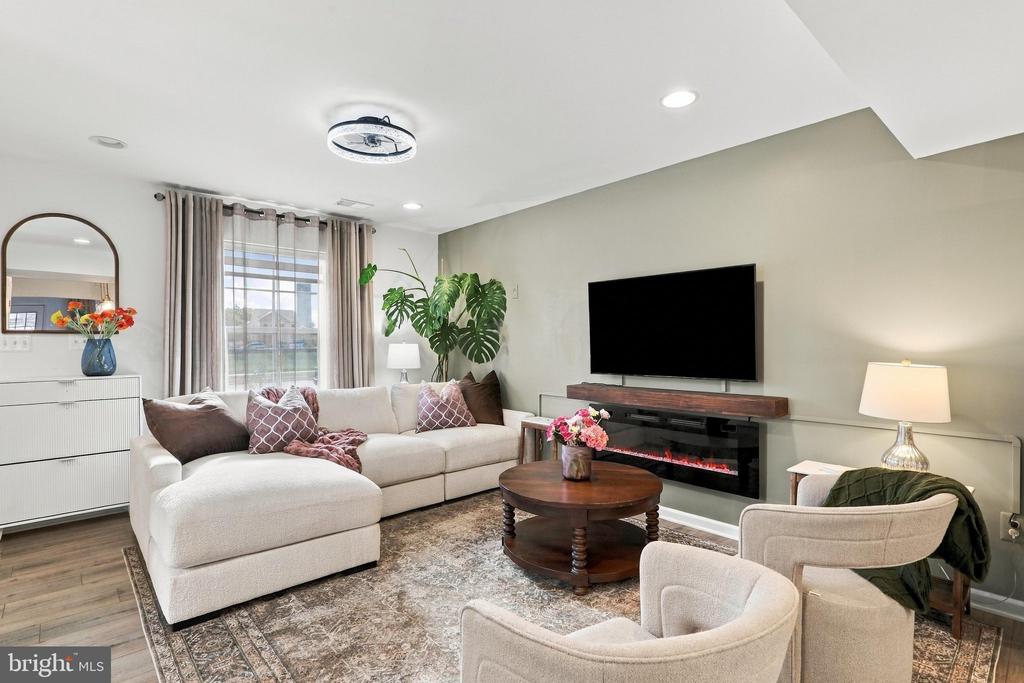 258 BATTLEFIELD DRIVE