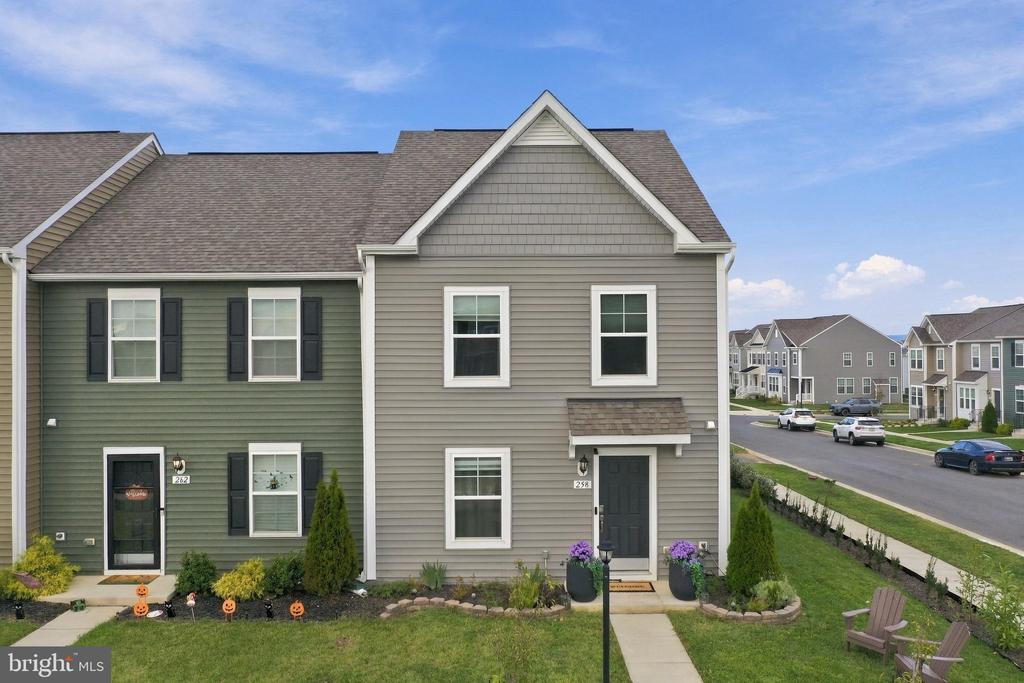 258 BATTLEFIELD DRIVE