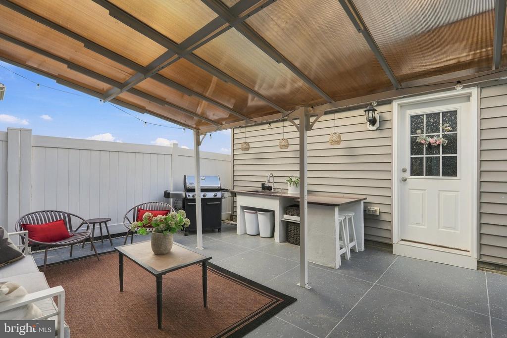 258 BATTLEFIELD DRIVE