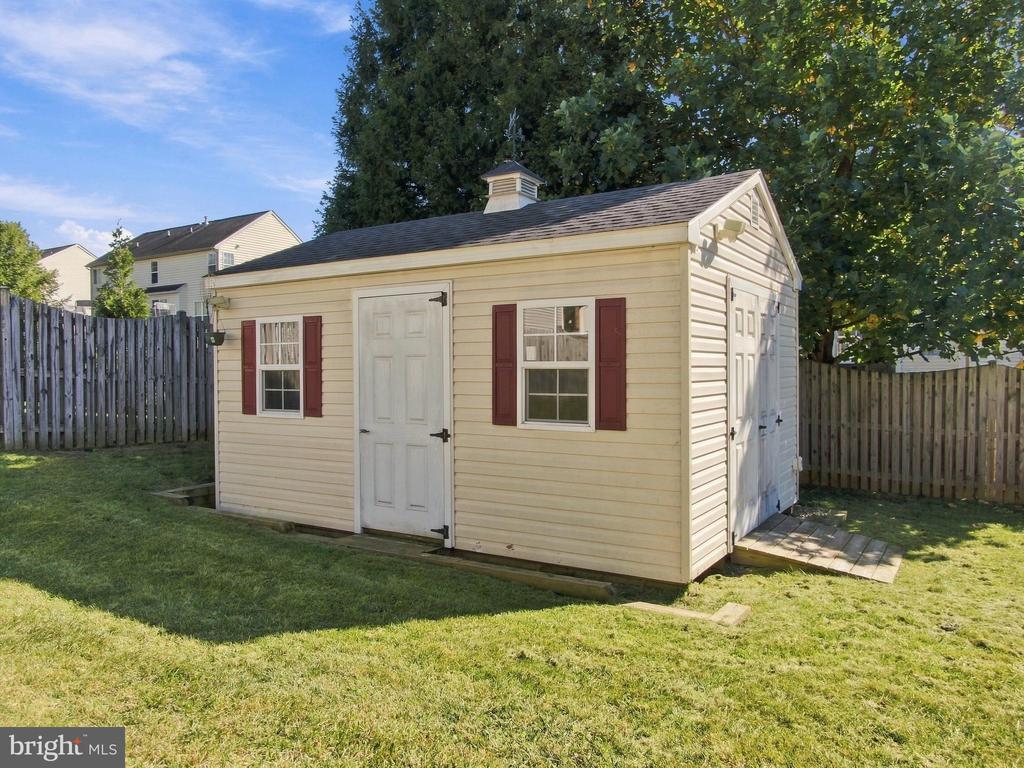 70 KILLIAN LANE