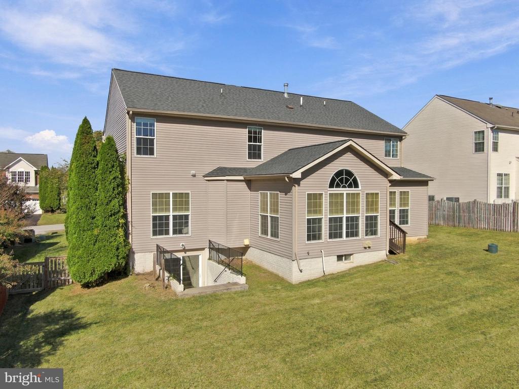 70 KILLIAN LANE