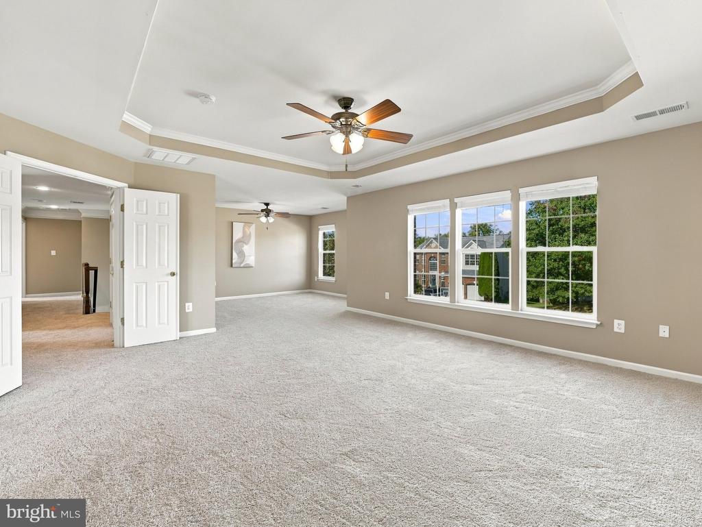70 KILLIAN LANE