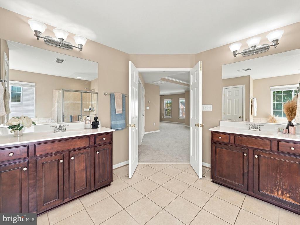 70 KILLIAN LANE