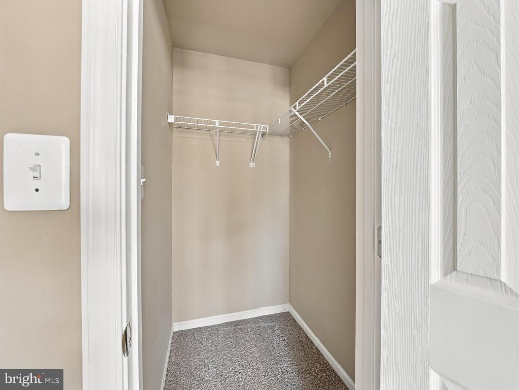 70 KILLIAN LANE