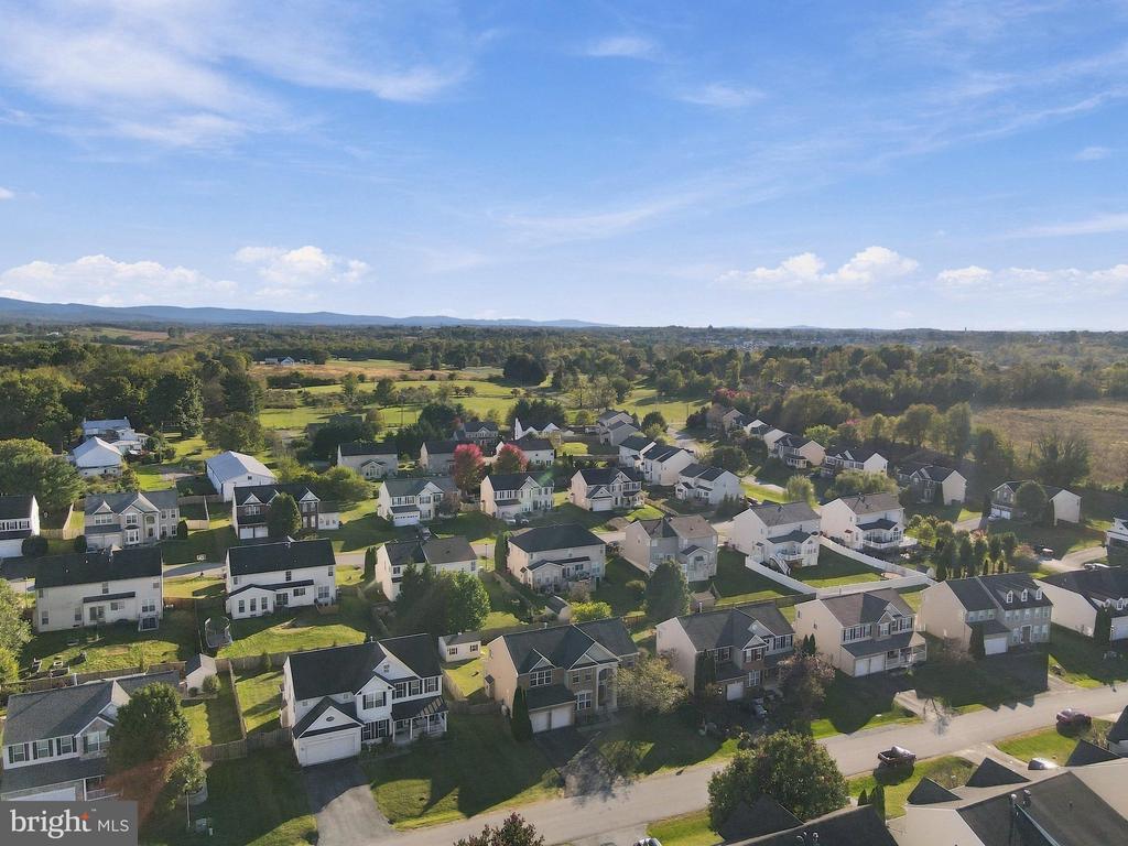70 KILLIAN LANE