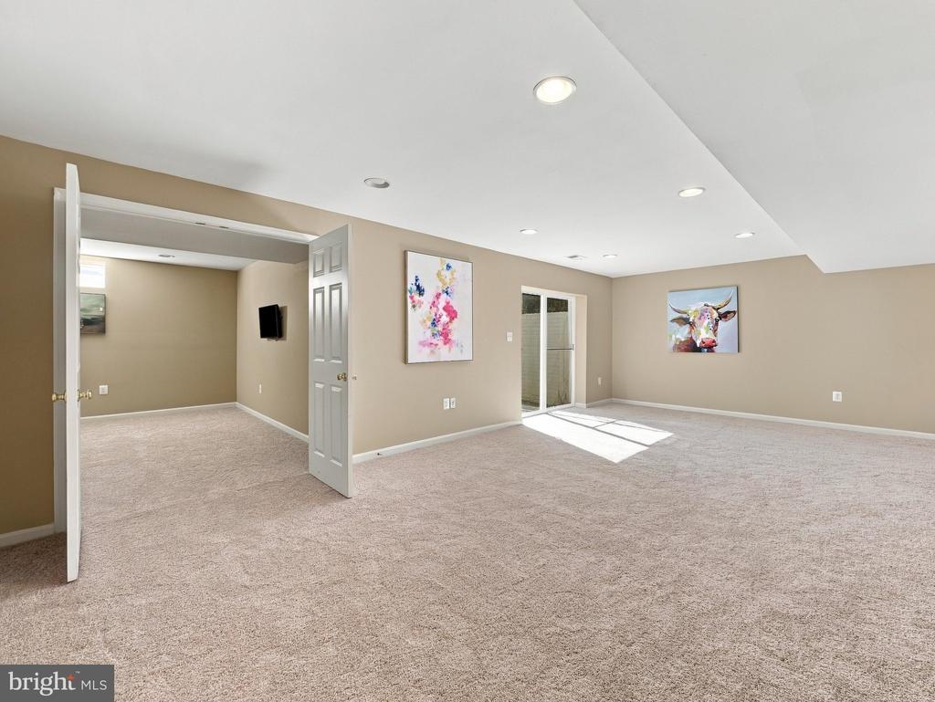 70 KILLIAN LANE