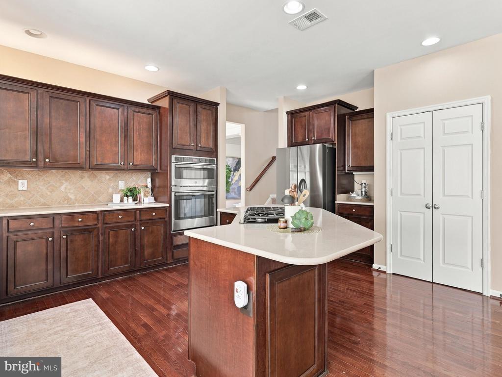 70 KILLIAN LANE