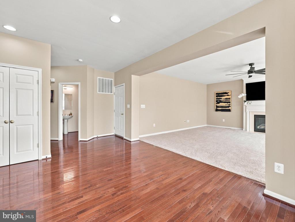 70 KILLIAN LANE