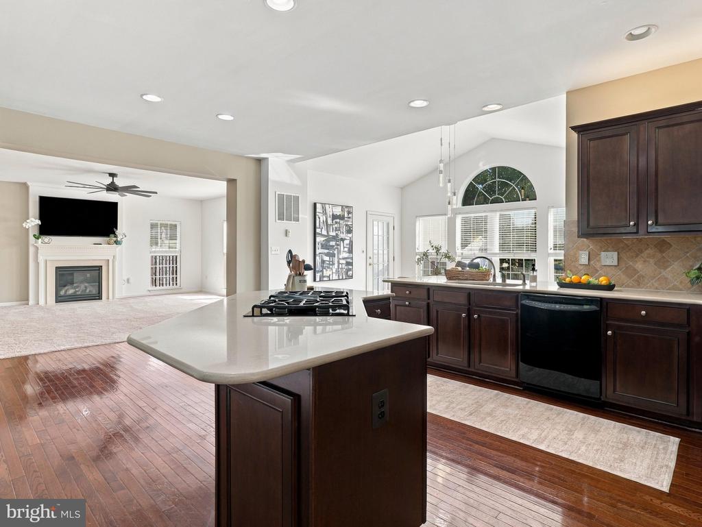 70 KILLIAN LANE