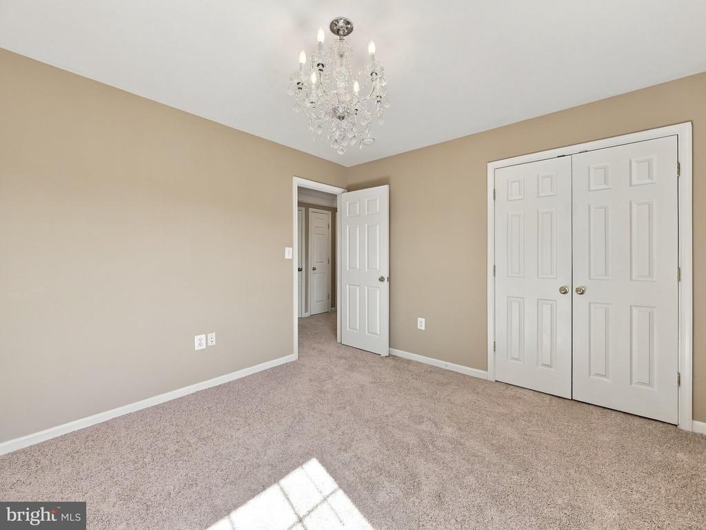 70 KILLIAN LANE