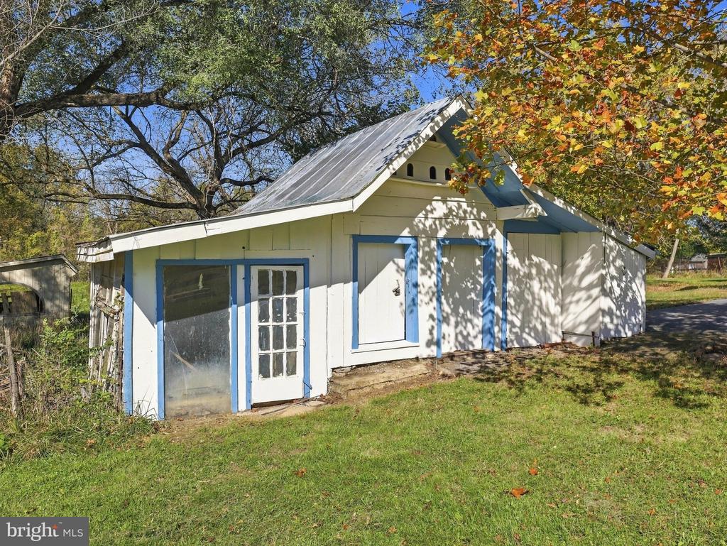 11447 LEETOWN ROAD