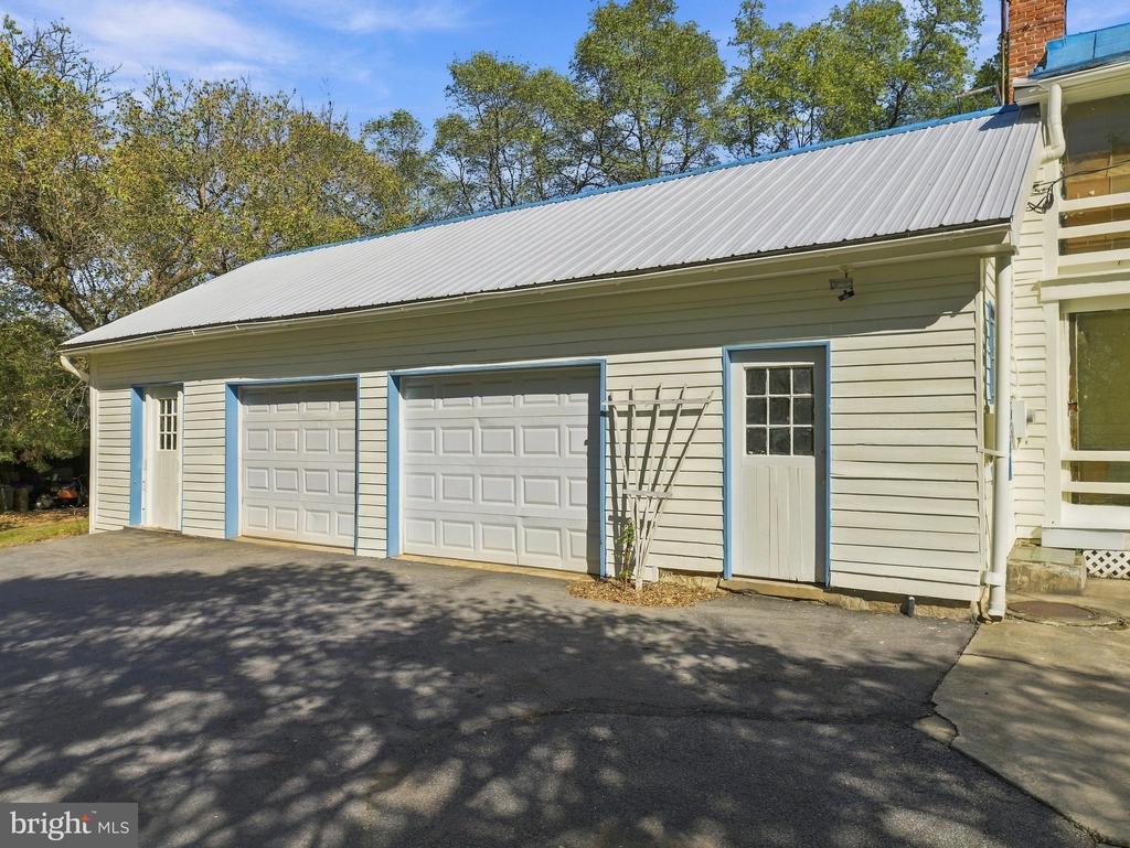 11447 LEETOWN ROAD