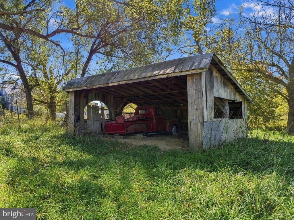 11447 LEETOWN ROAD