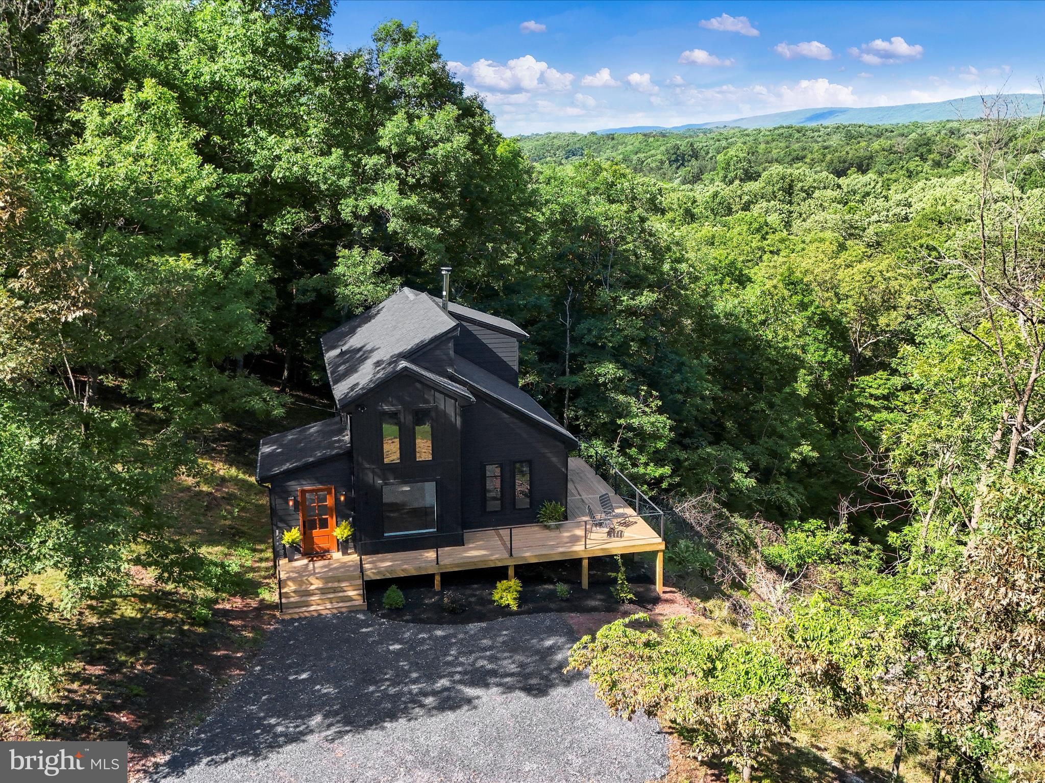 435 PONDS COURT