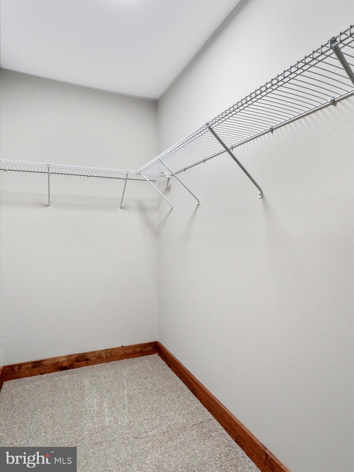 348 SLEEPYVIEW LANE
