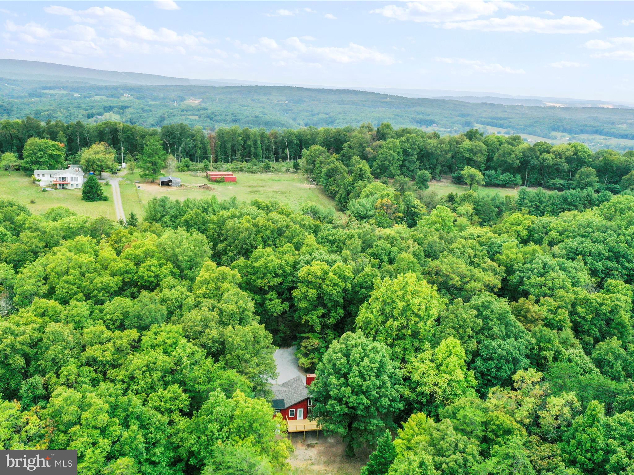 348 SLEEPYVIEW LANE