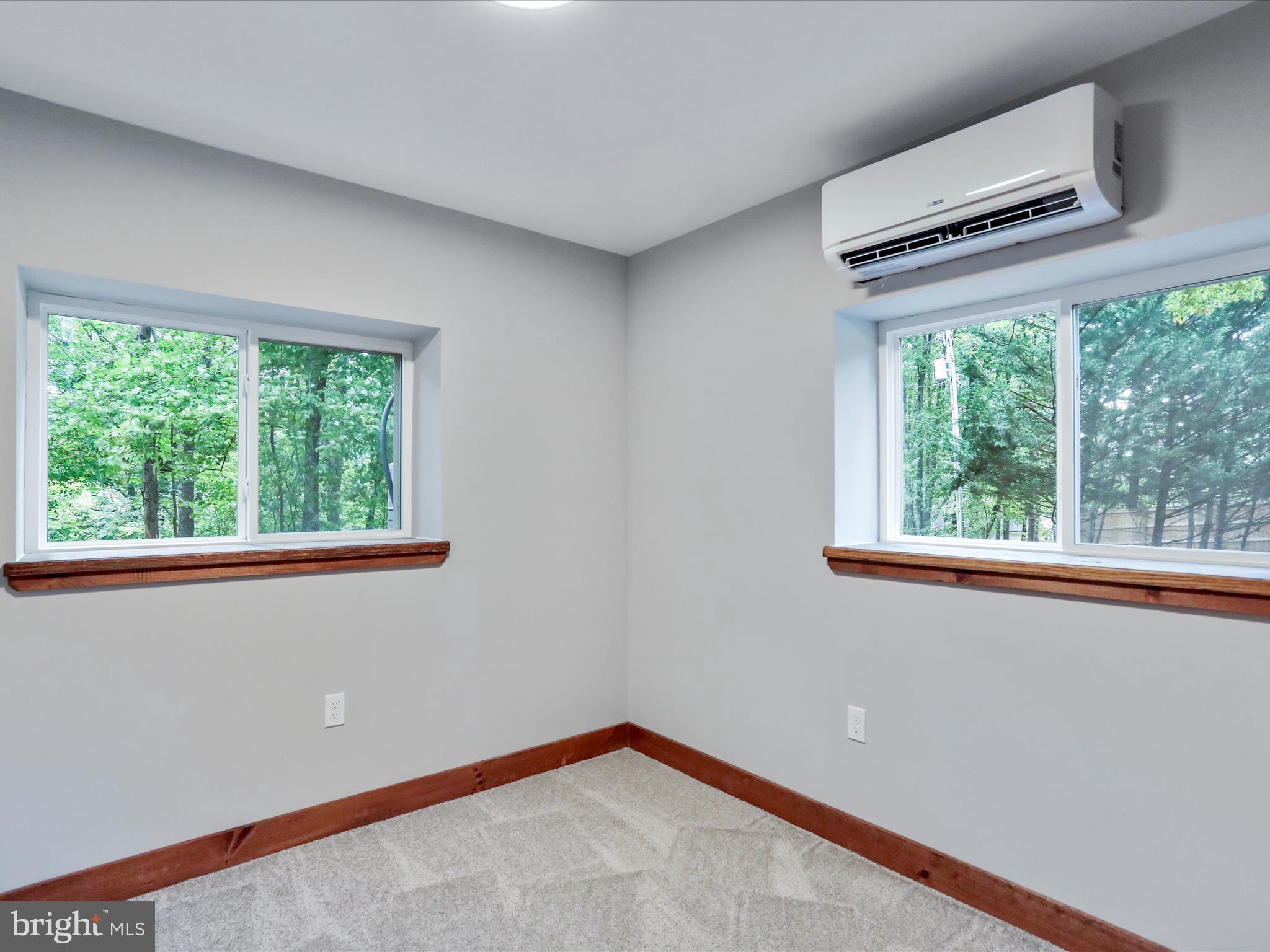 348 SLEEPYVIEW LANE