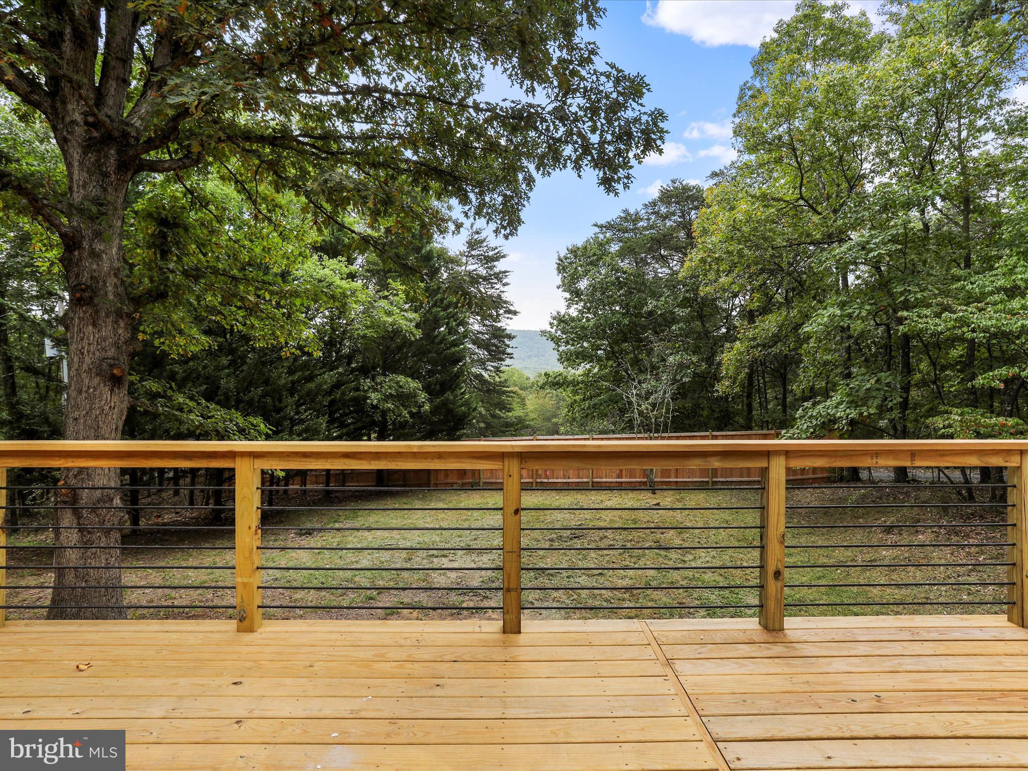 348 SLEEPYVIEW LANE