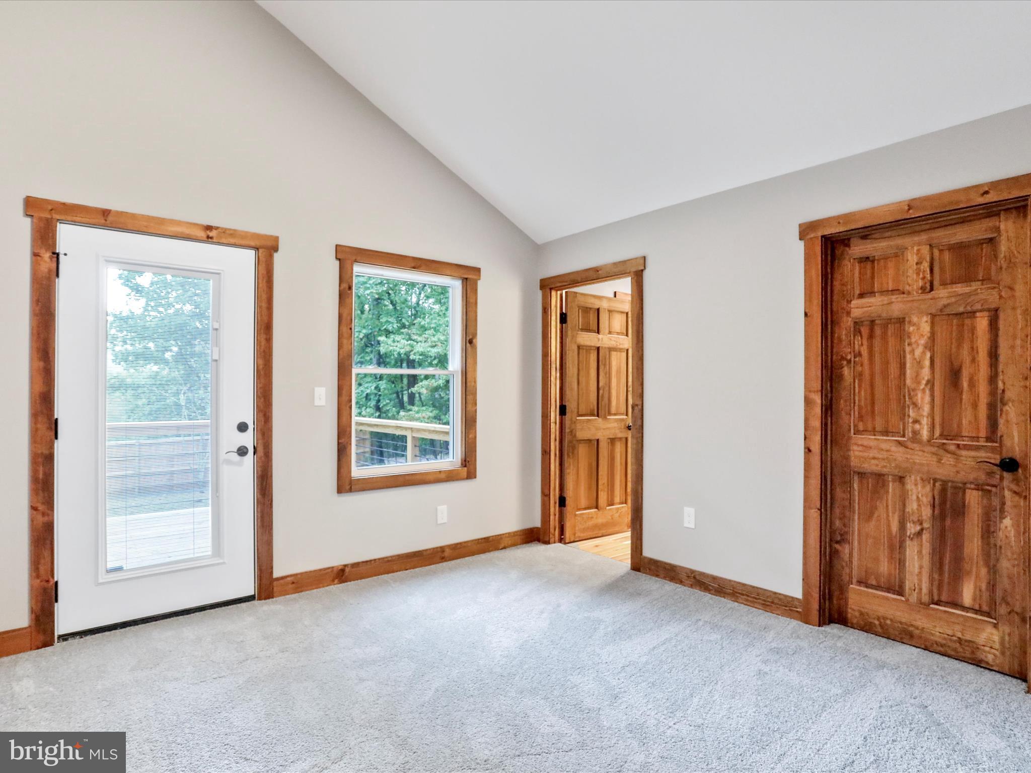 348 SLEEPYVIEW LANE
