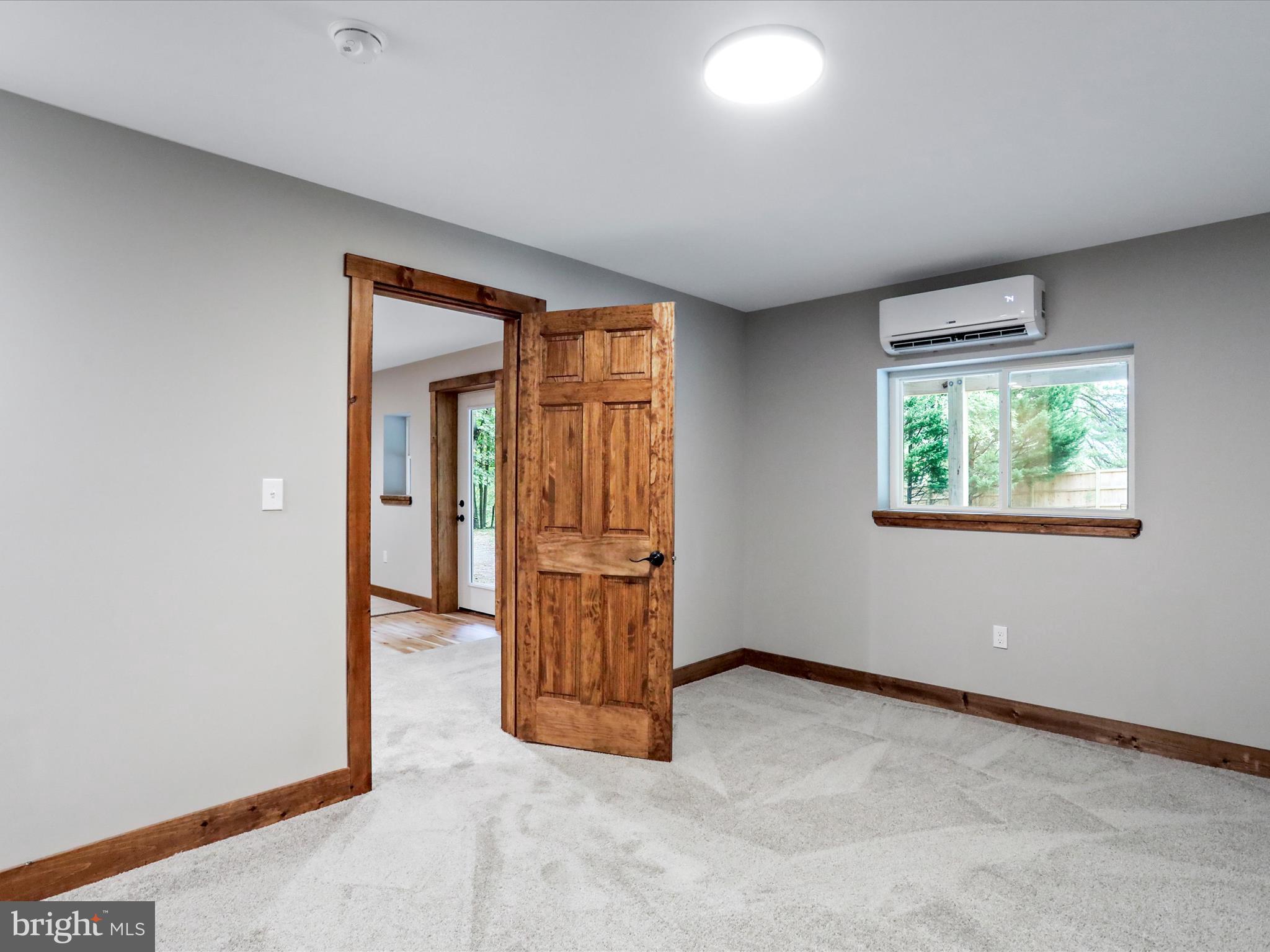 348 SLEEPYVIEW LANE