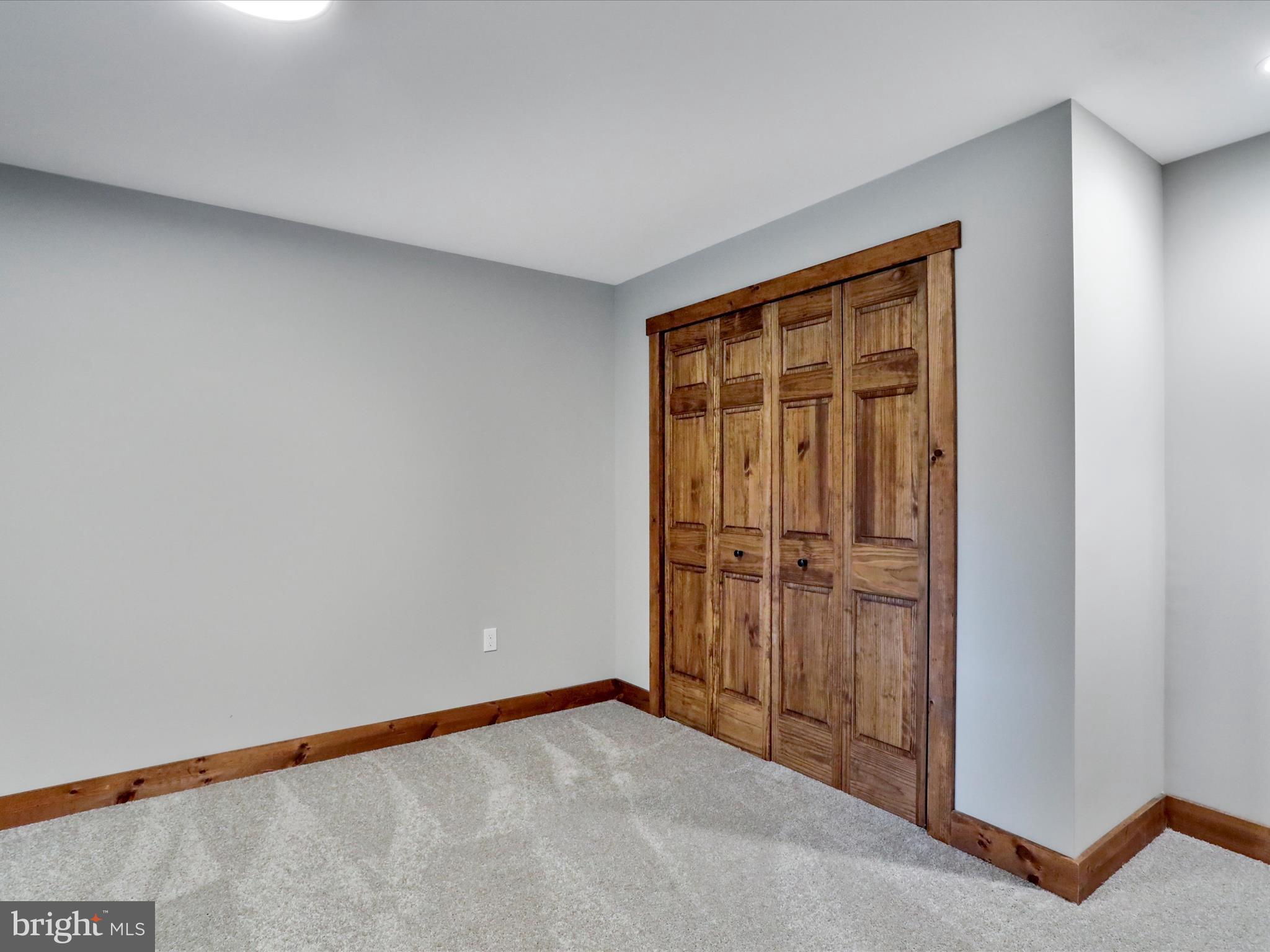 348 SLEEPYVIEW LANE