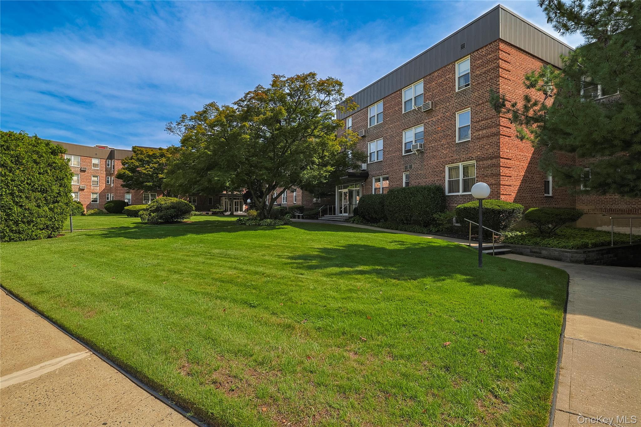 530 Dubois Avenue Unit: 1B