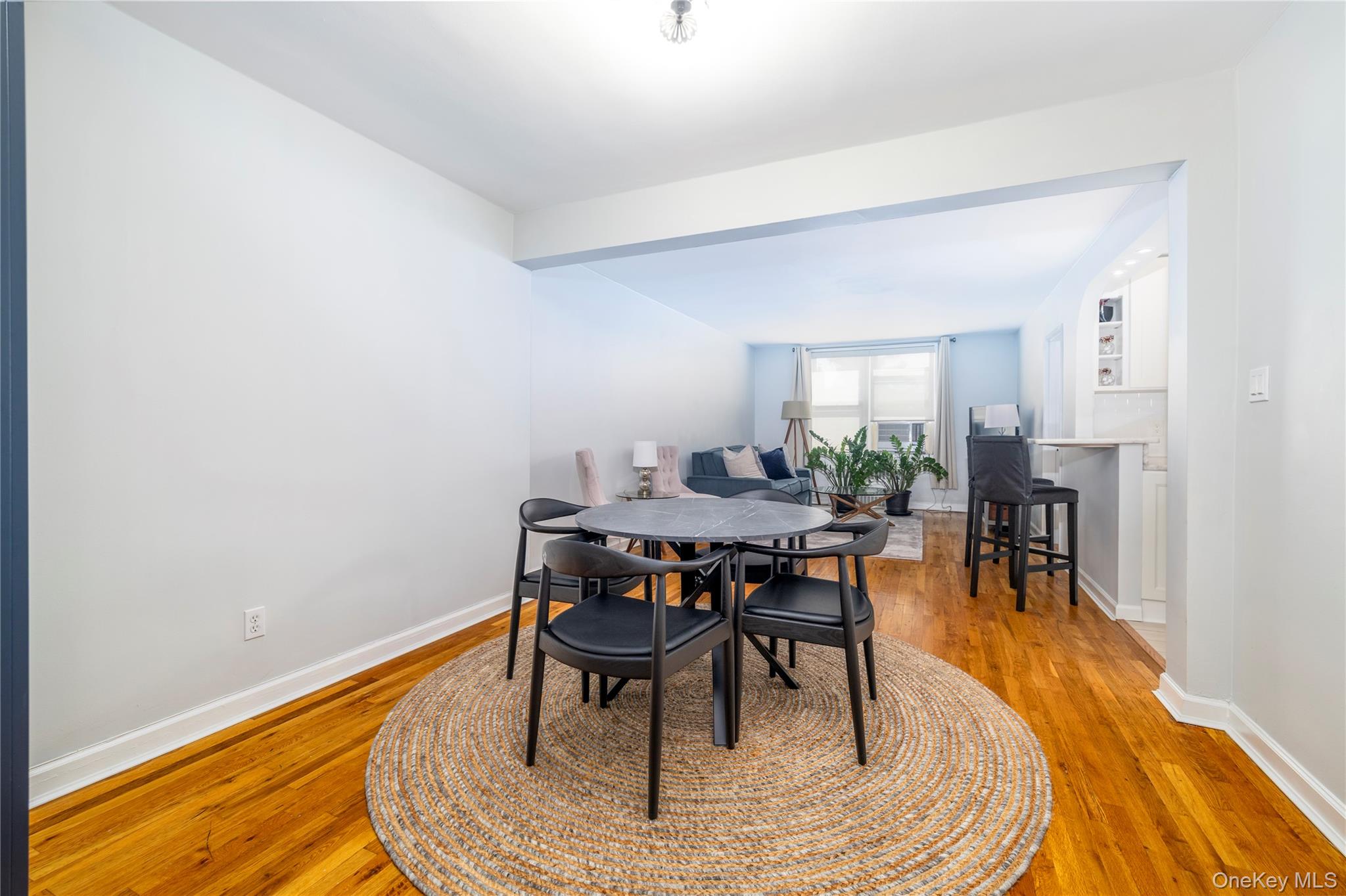 530 Dubois Avenue Unit: 1B