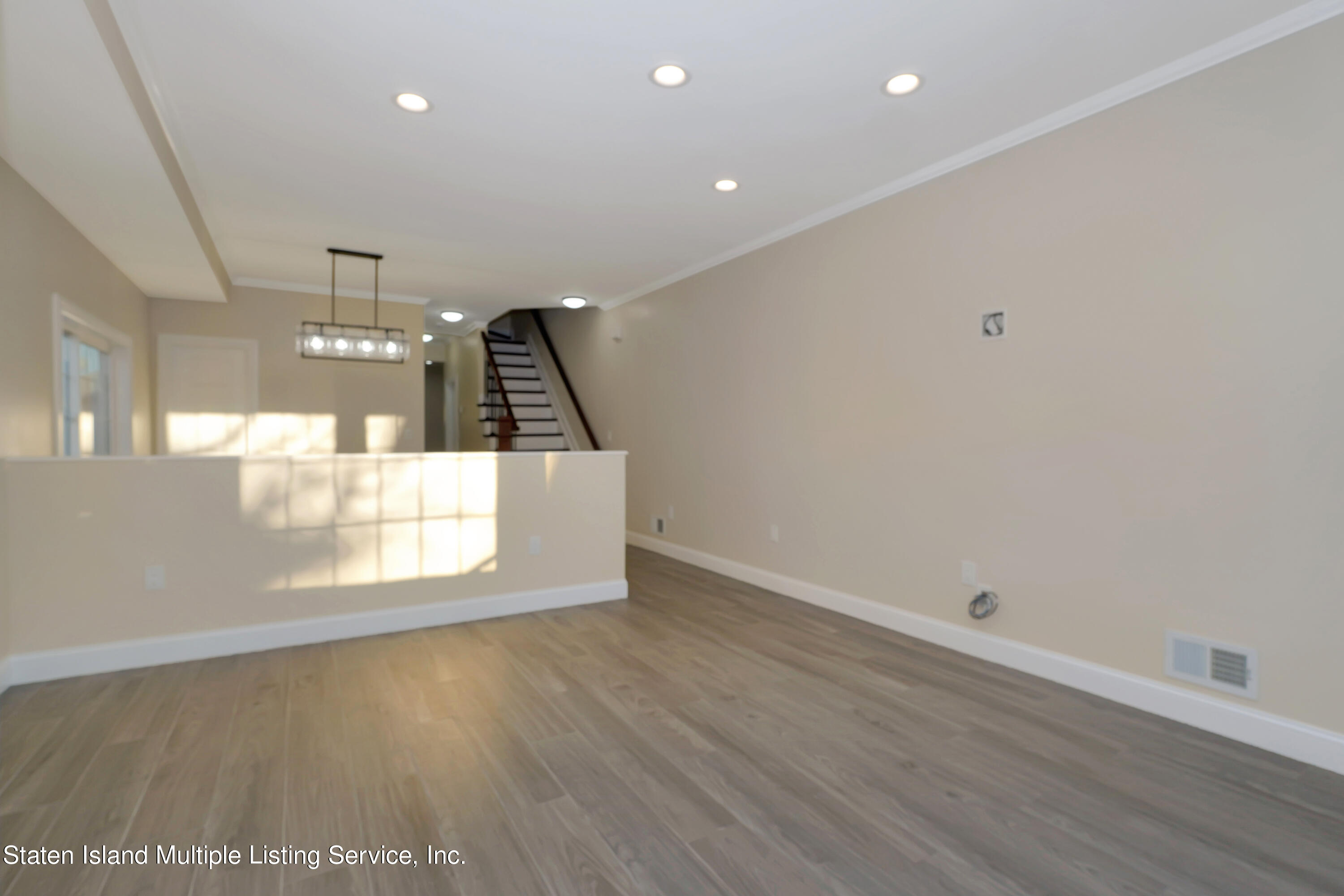 679 Yetman Avenue