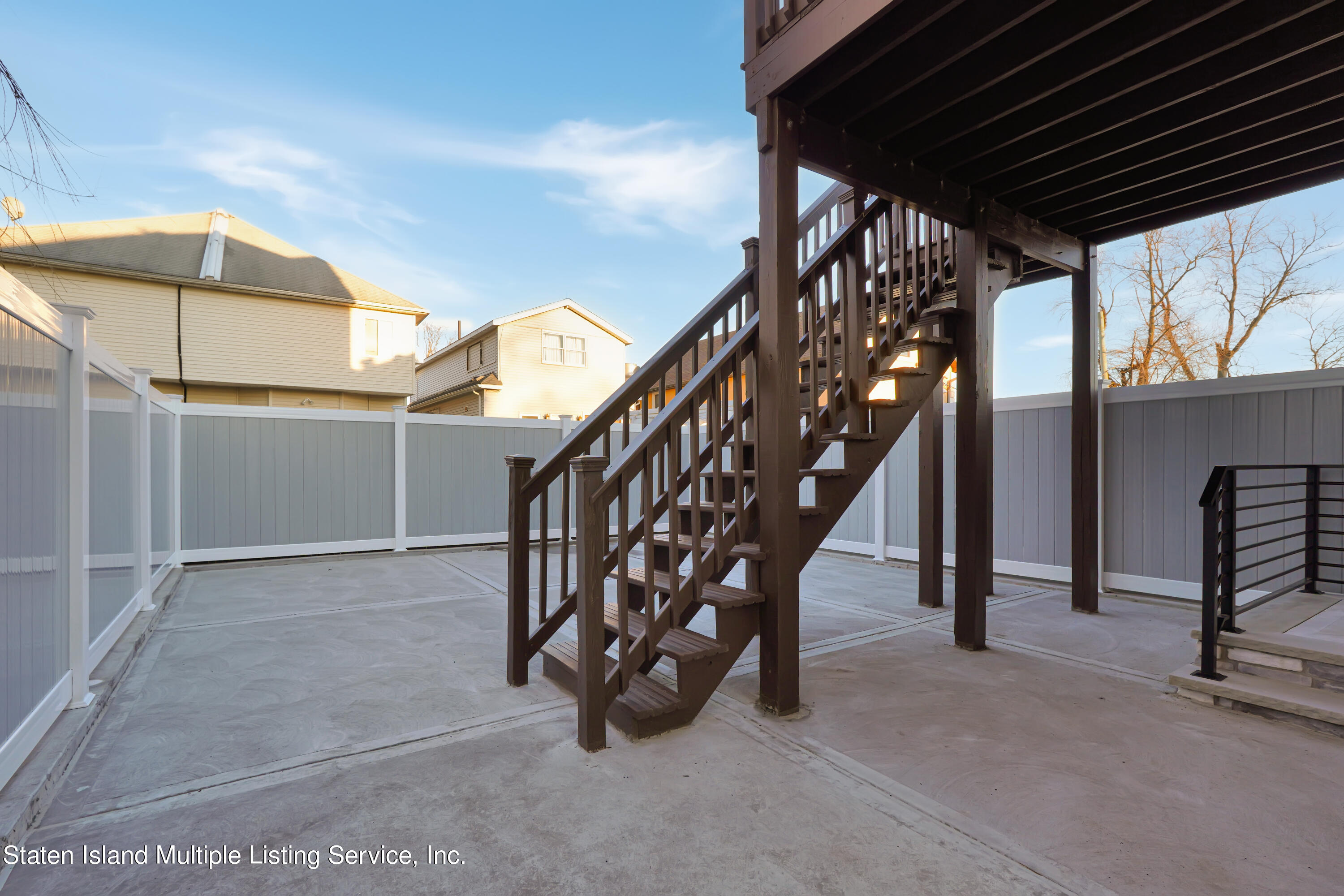679 Yetman Avenue