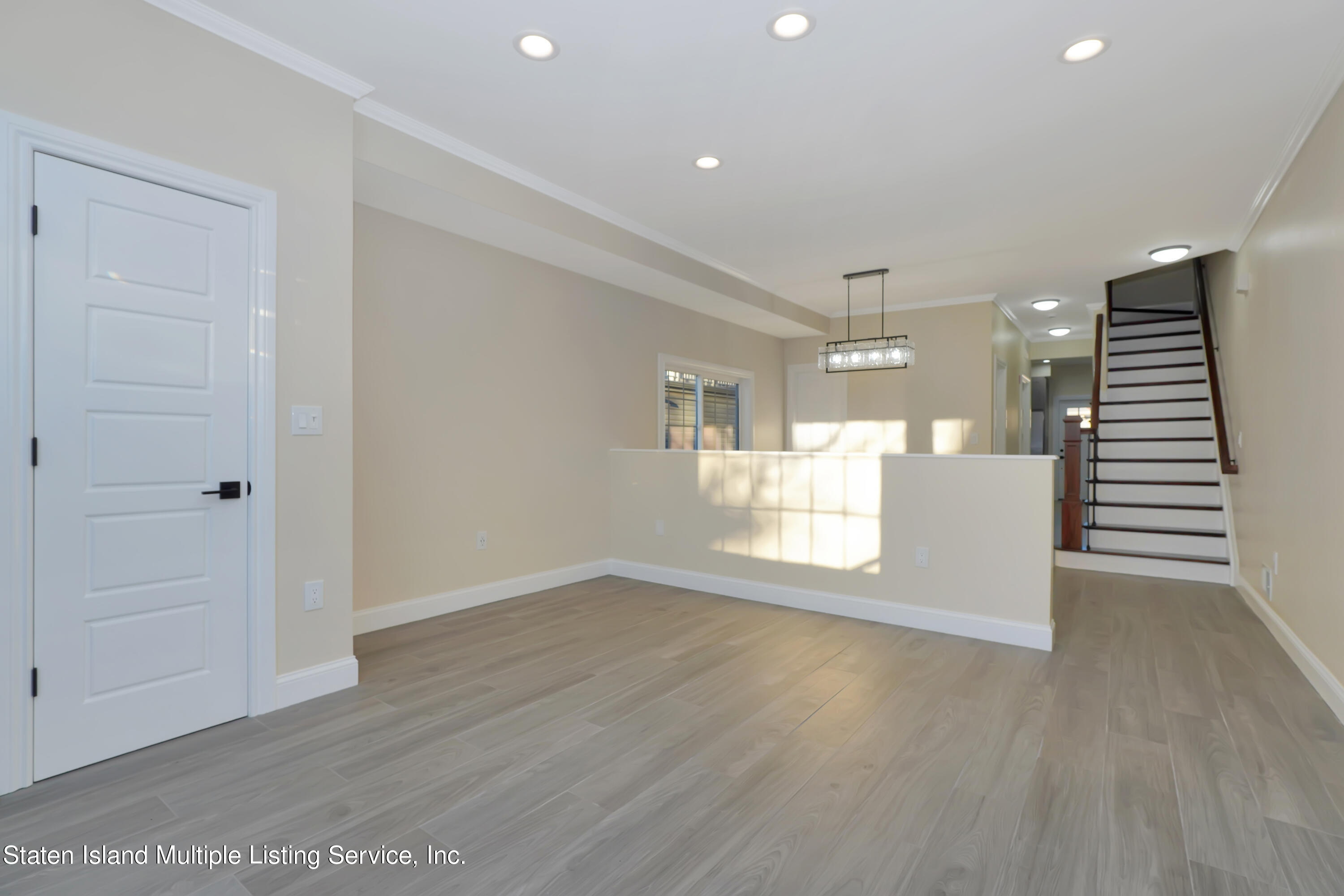 679 Yetman Avenue