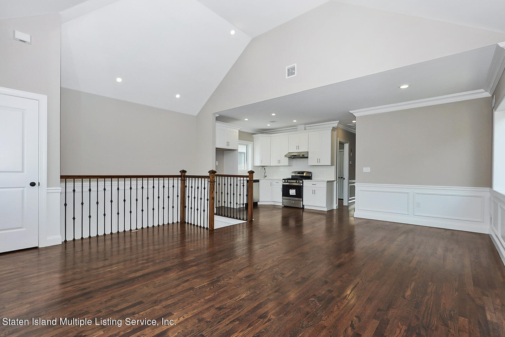 202 Bryant Avenue