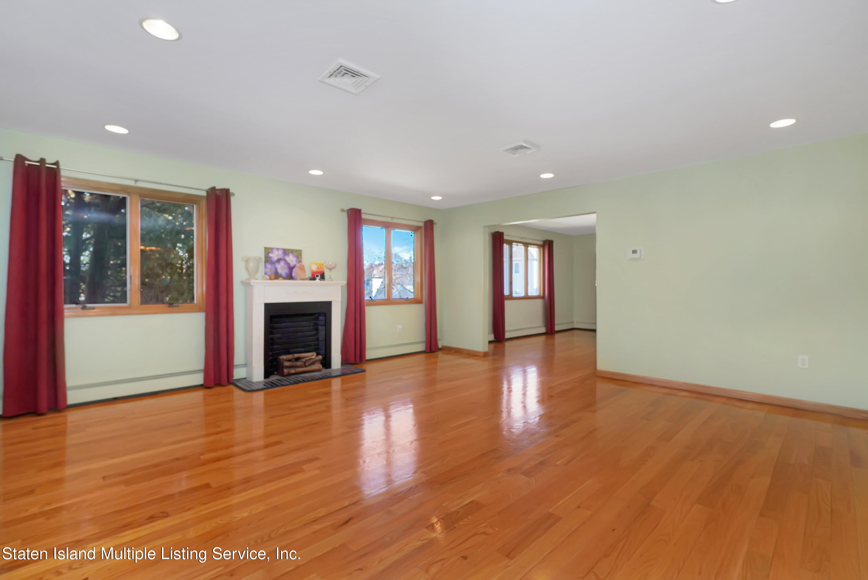 650 Edgegrove Avenue