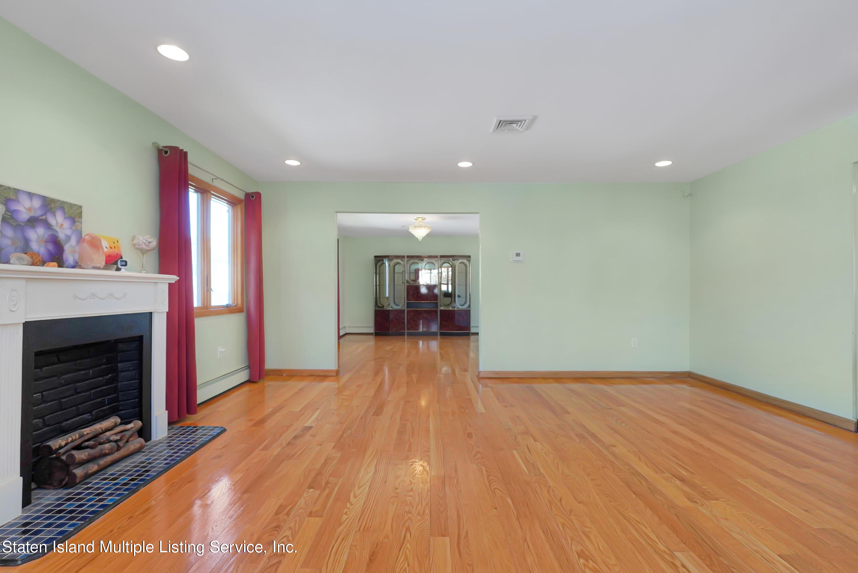 650 Edgegrove Avenue