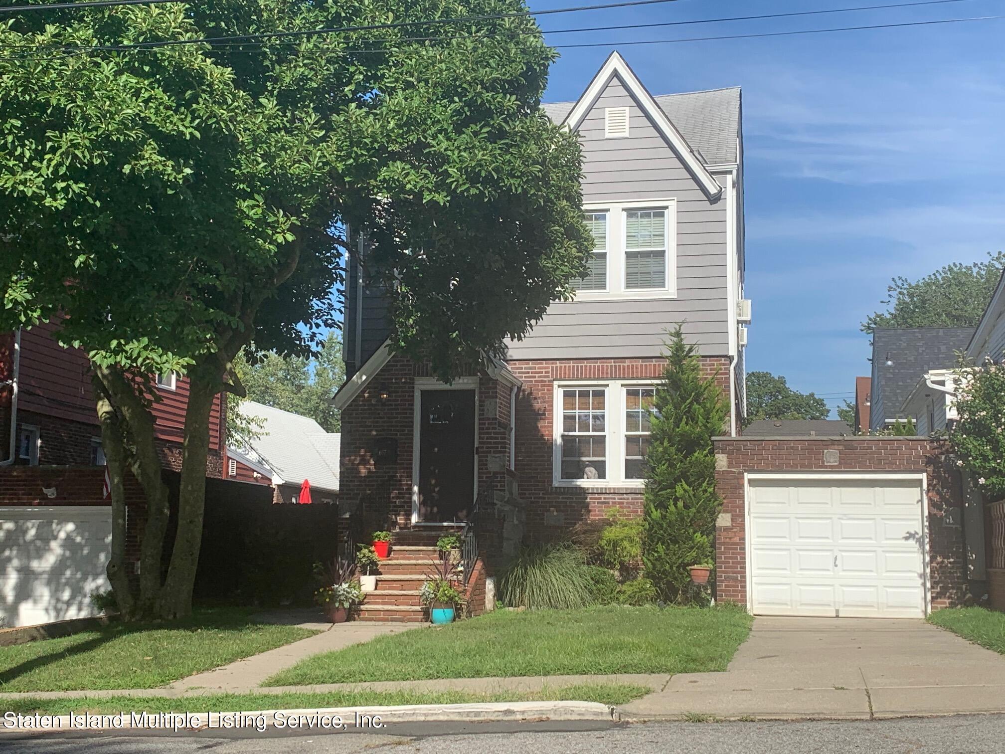 657 Pelton Avenue