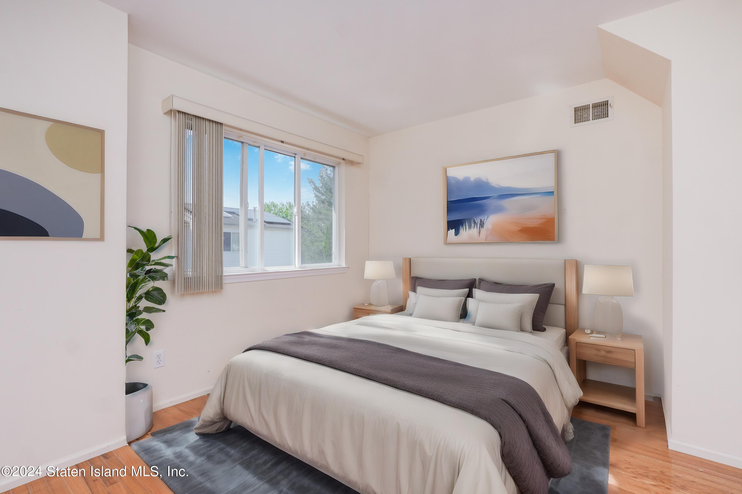 98 Kenilworth Avenue