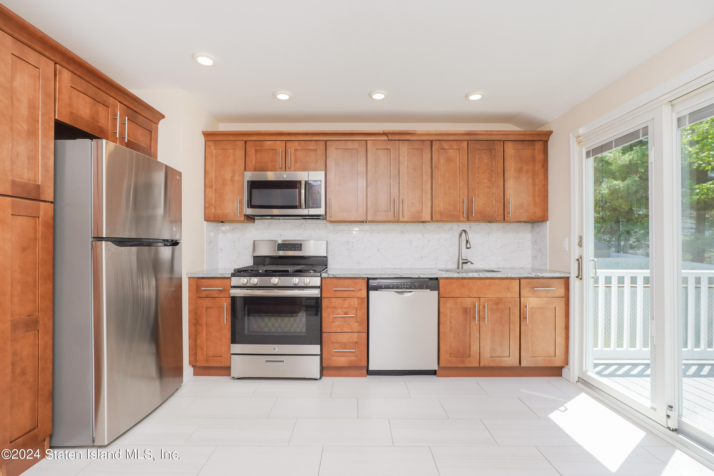 98 Kenilworth Avenue