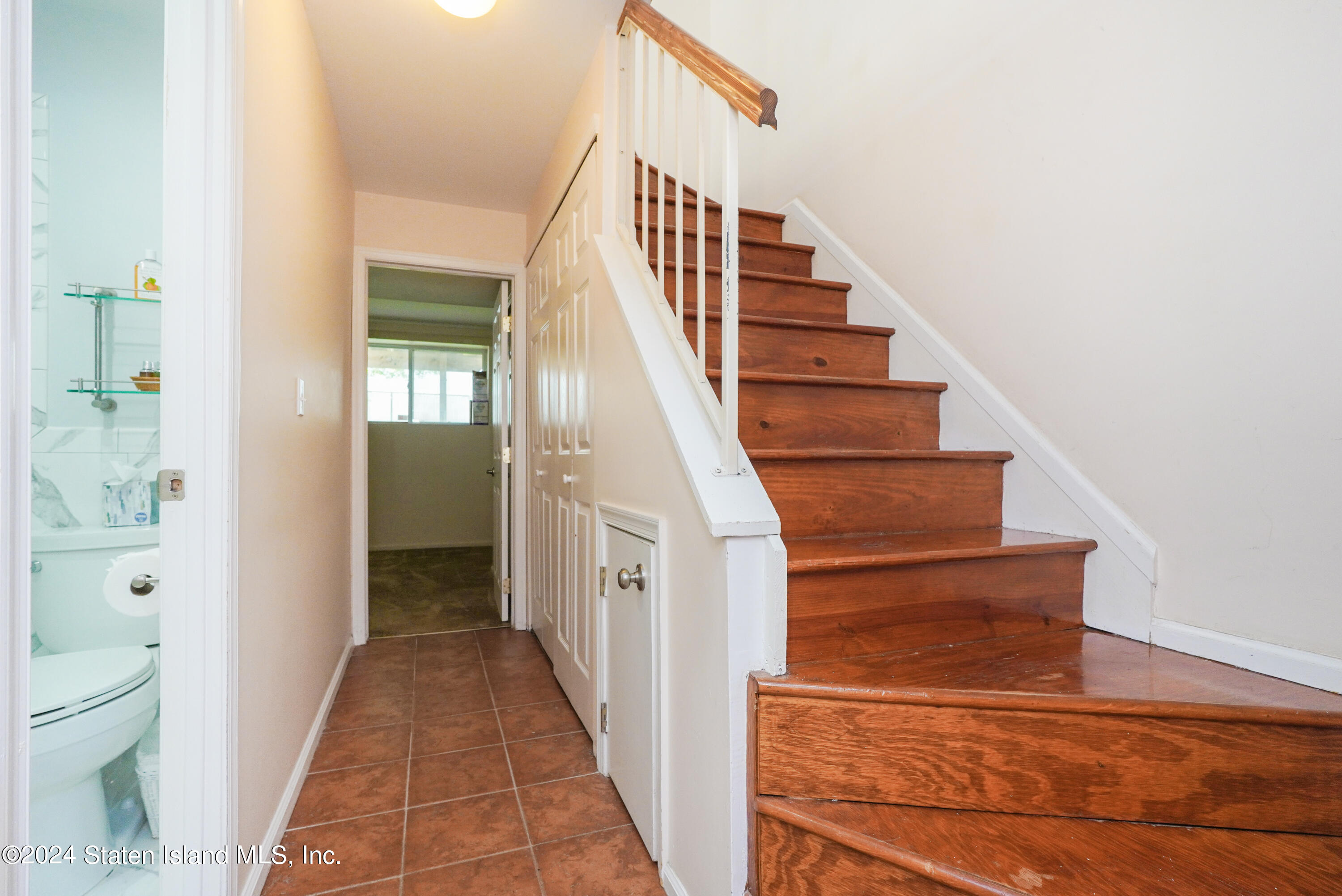 98 Kenilworth Avenue