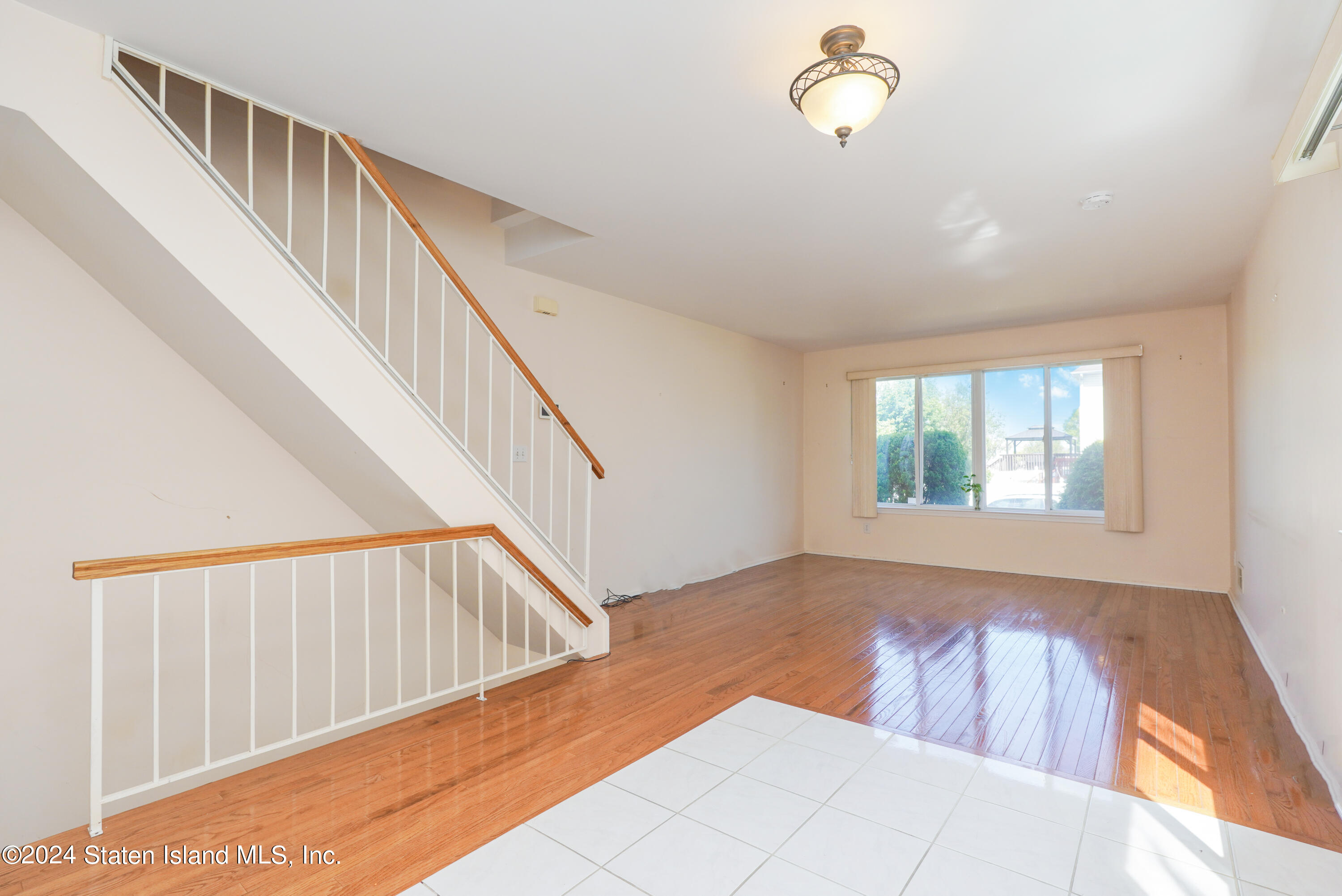 98 Kenilworth Avenue