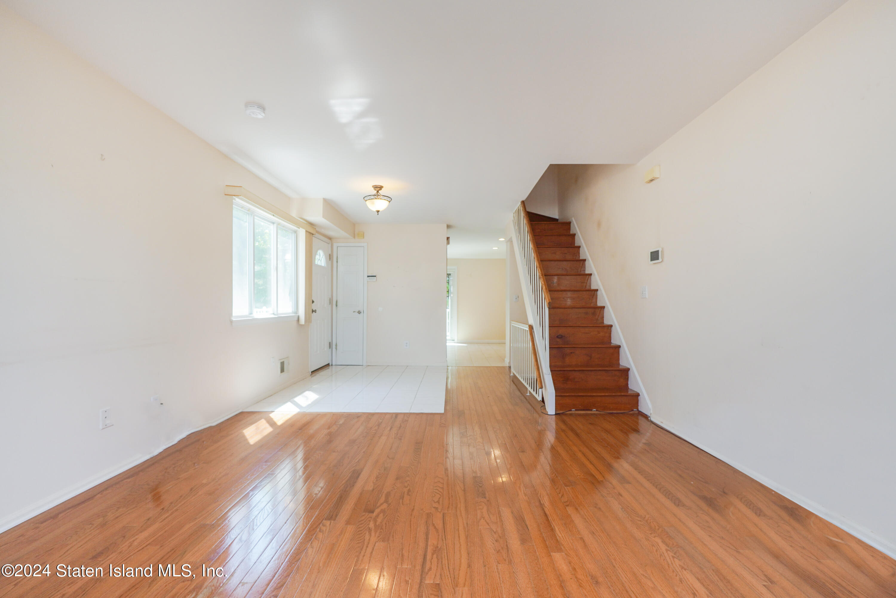 98 Kenilworth Avenue