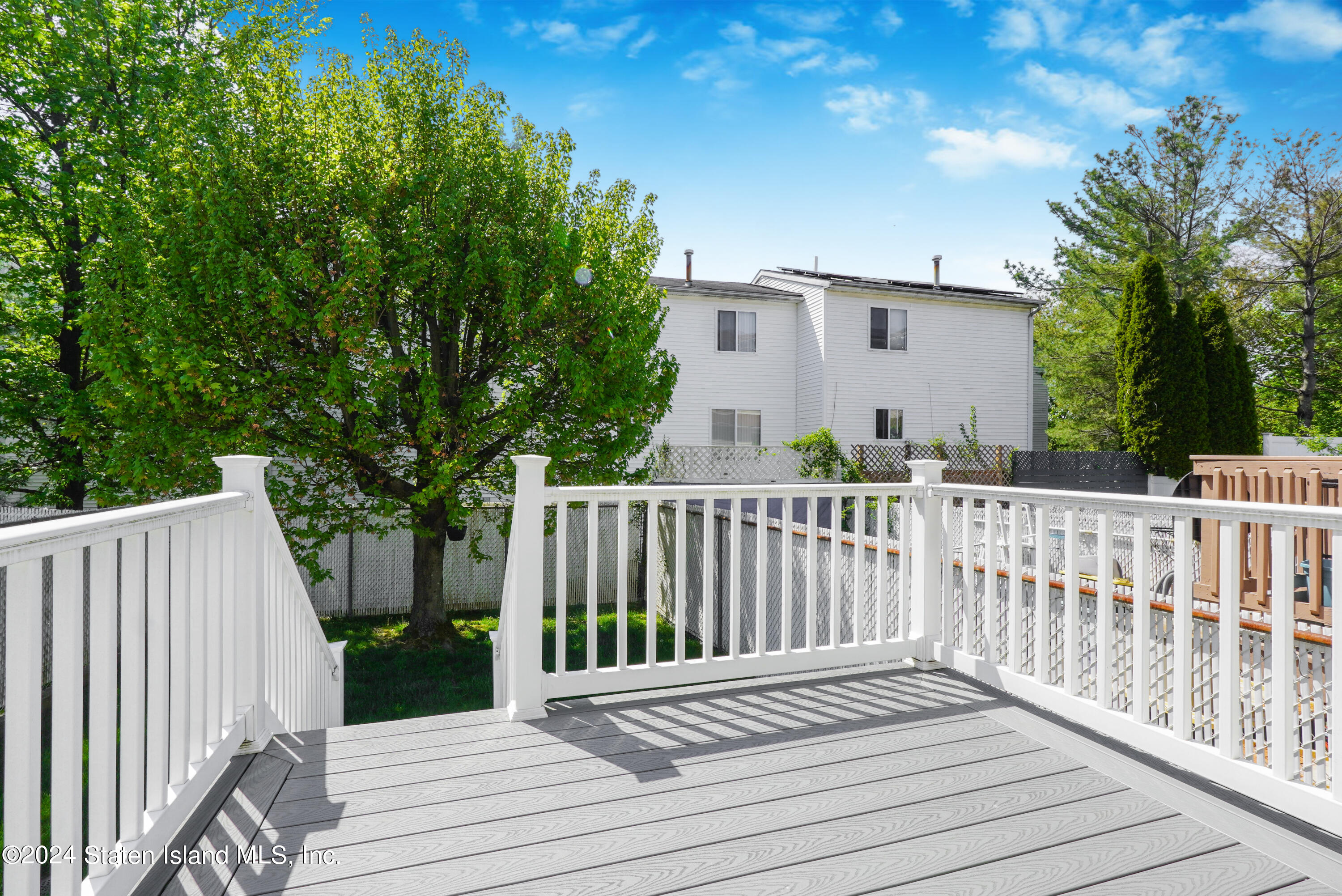 98 Kenilworth Avenue