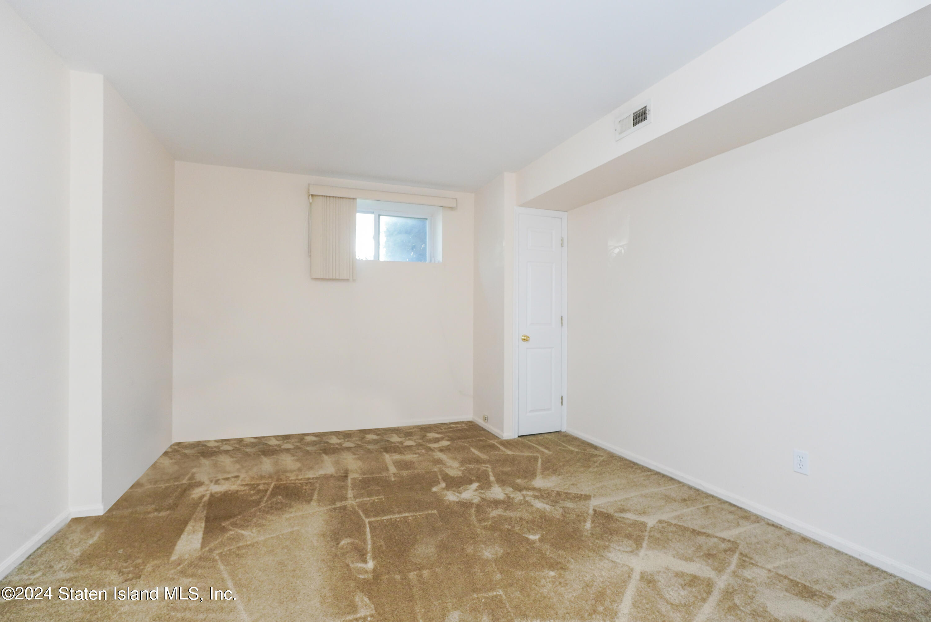 98 Kenilworth Avenue