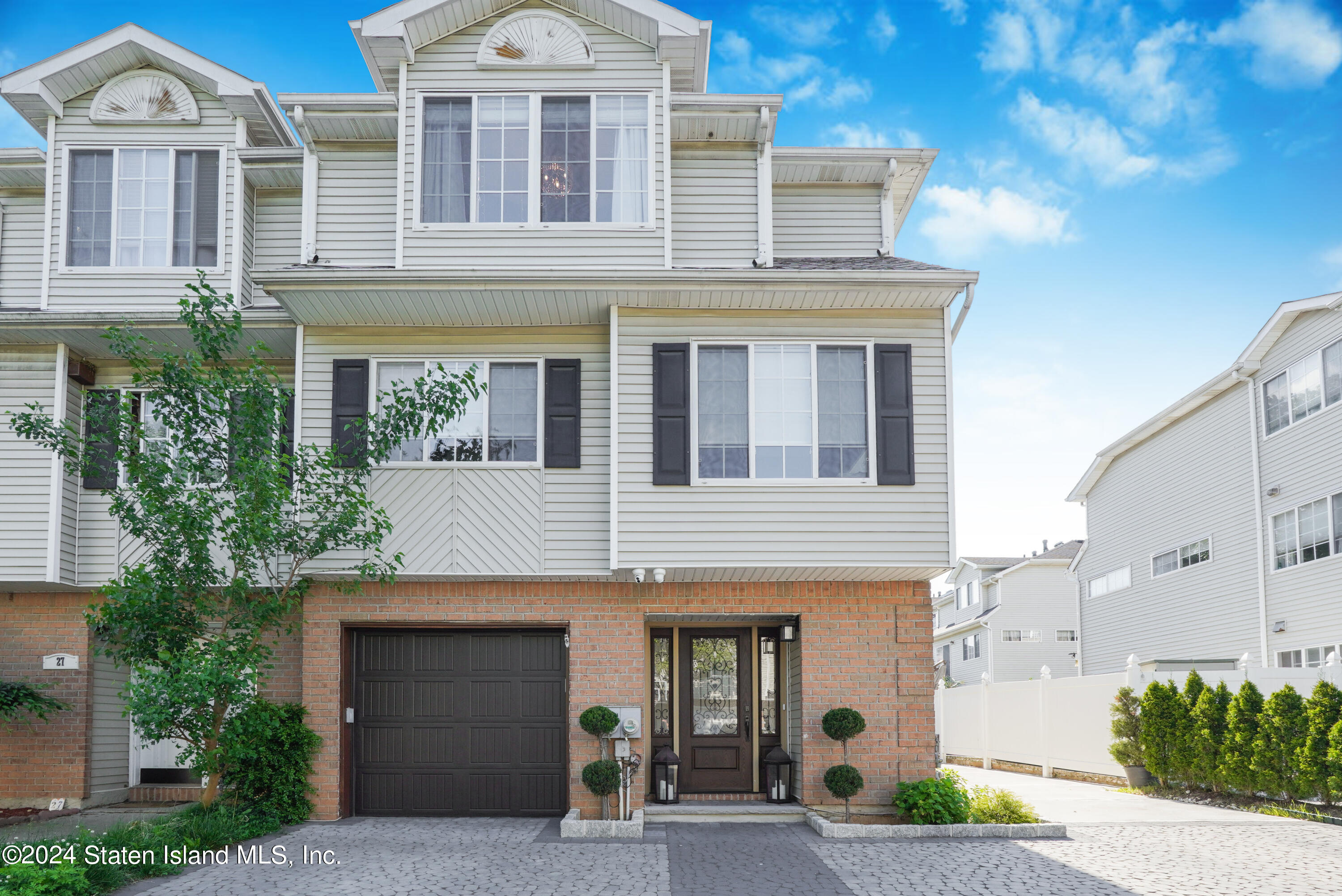 29 White Oak Lane