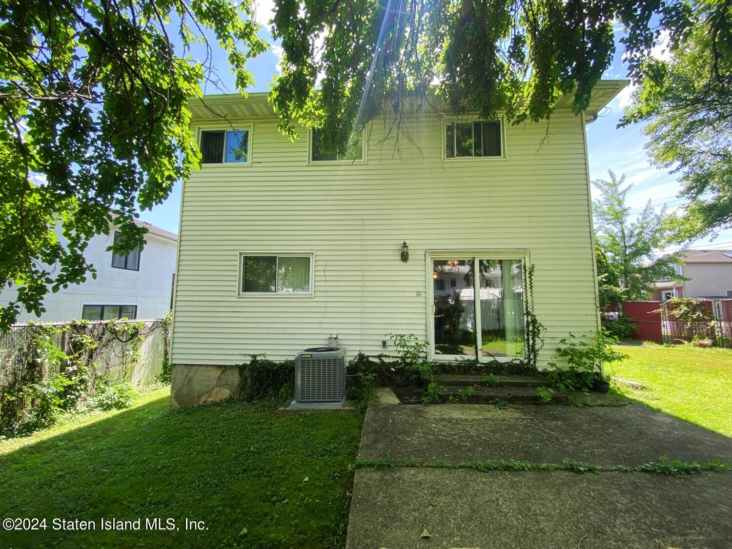 7 Furman Street