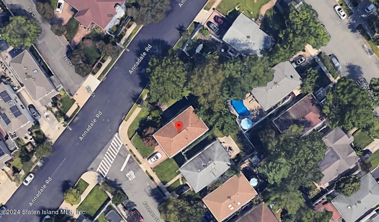 7 Furman Street