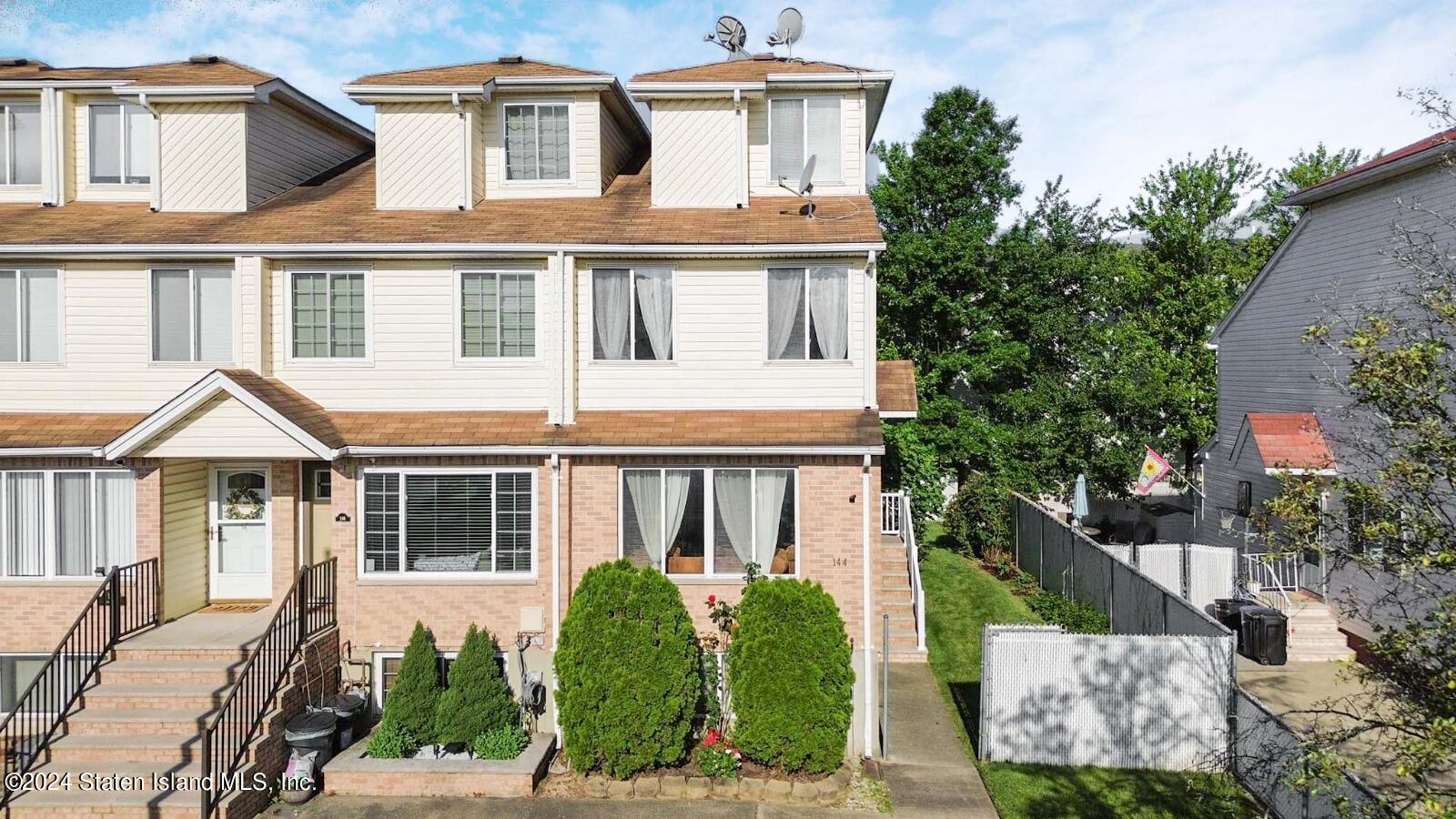 144 Kenilworth Avenue