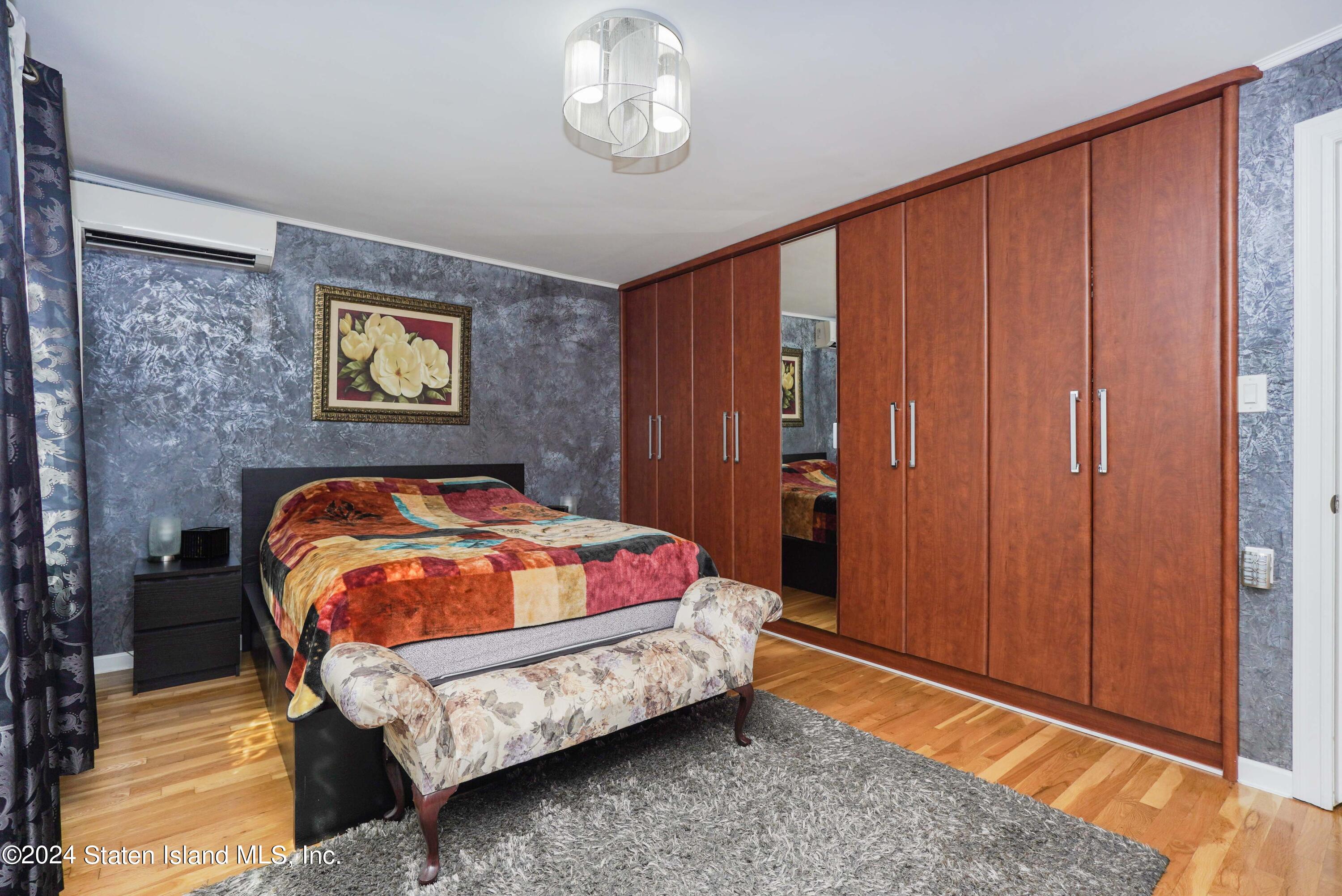 10 Elie Court