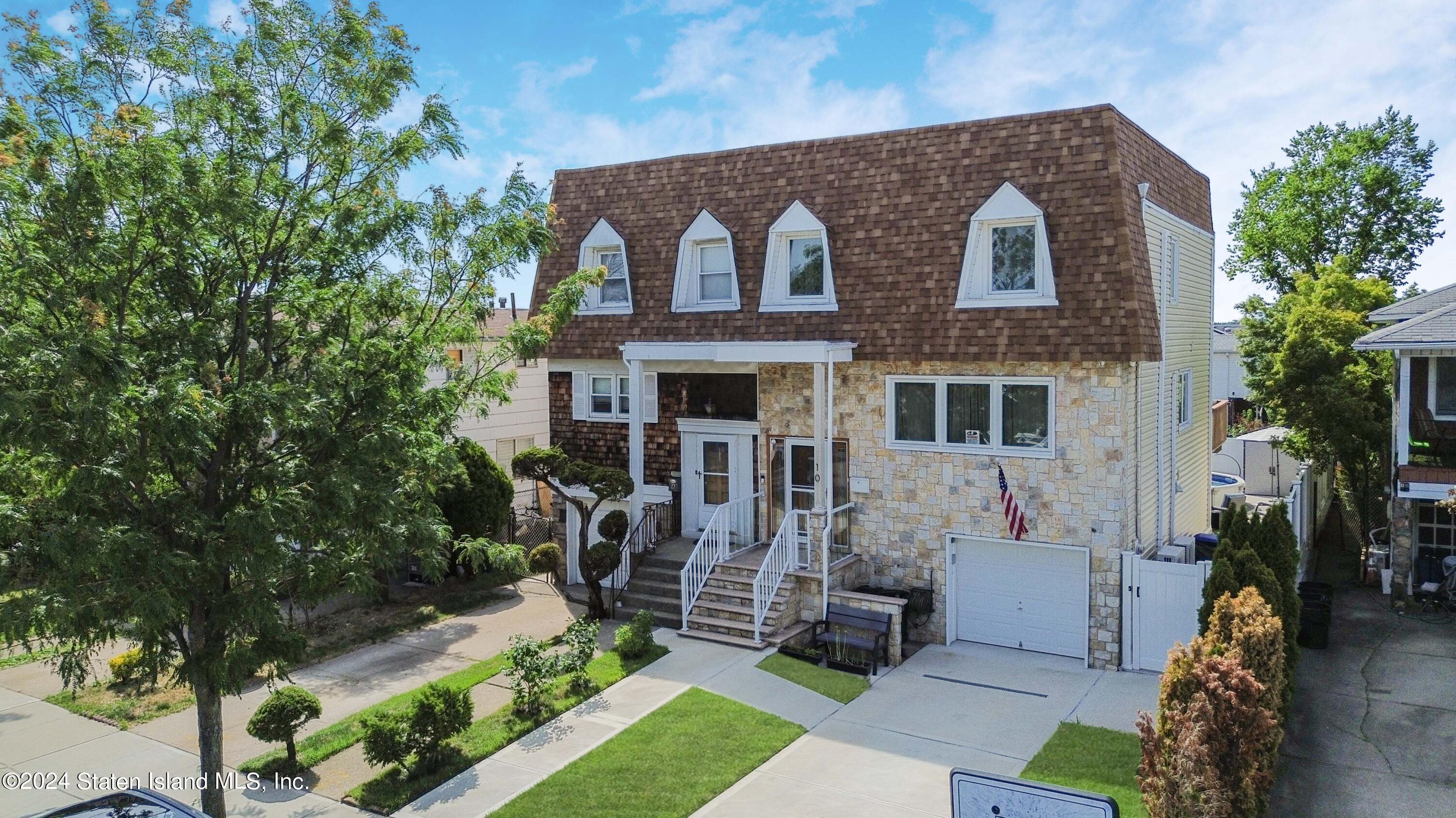 10 Elie Court