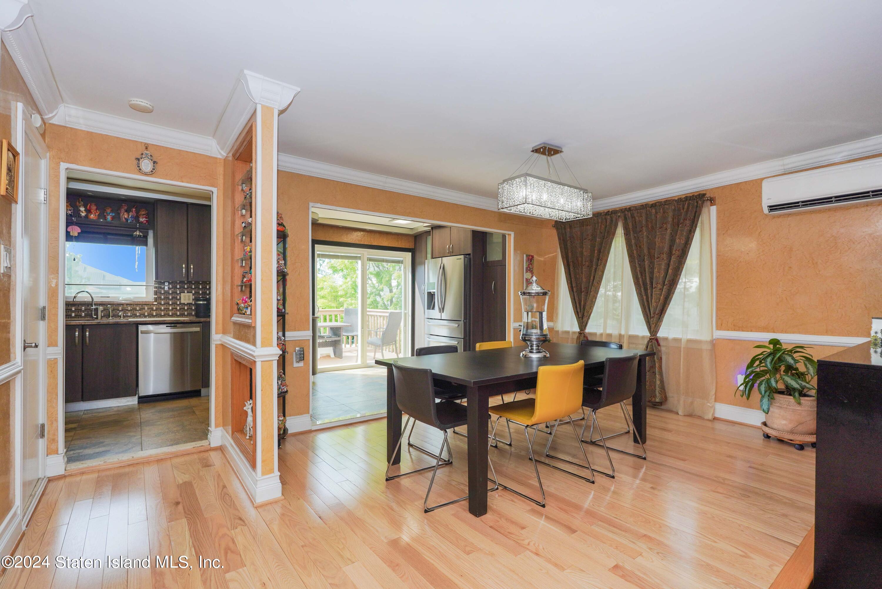10 Elie Court