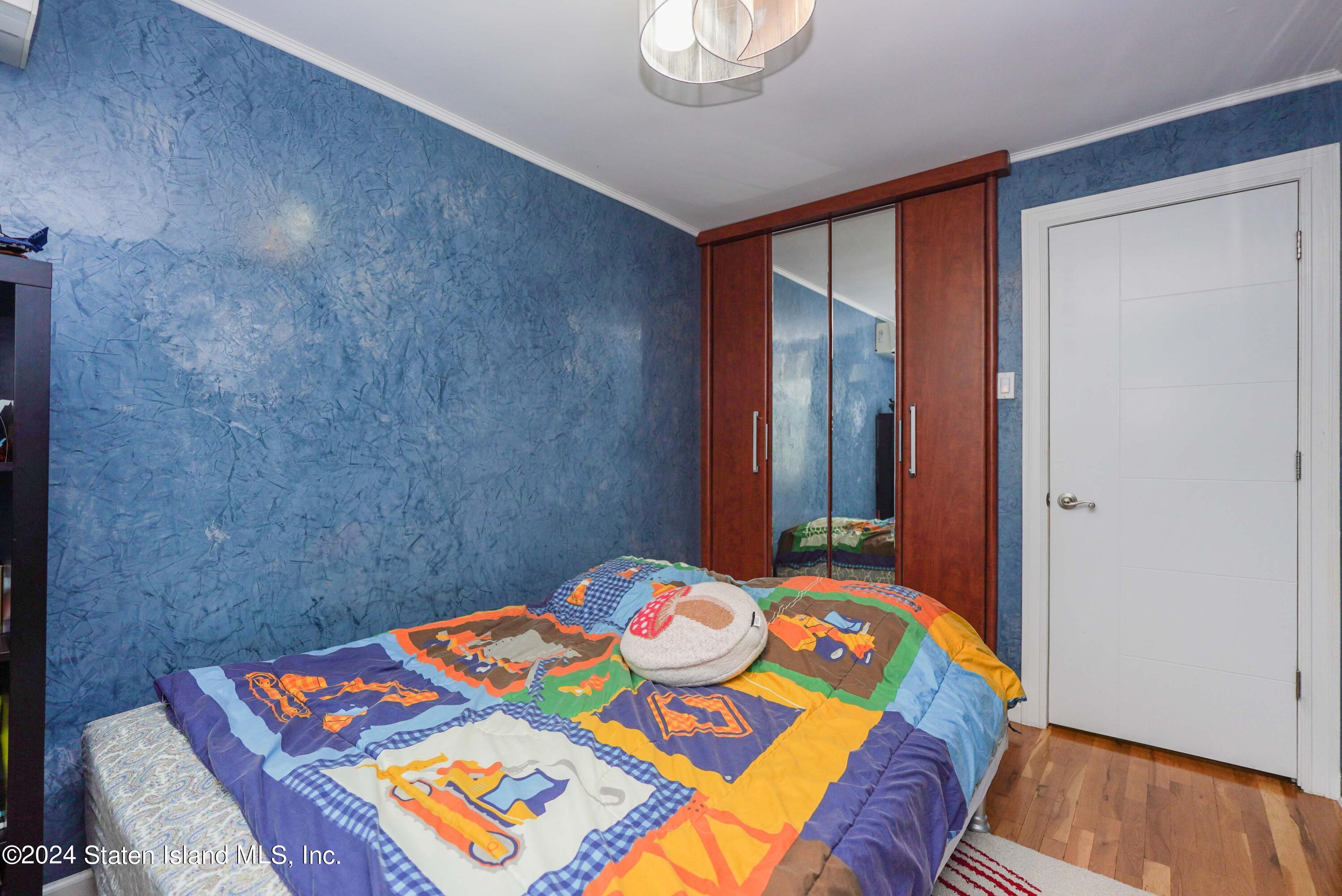10 Elie Court