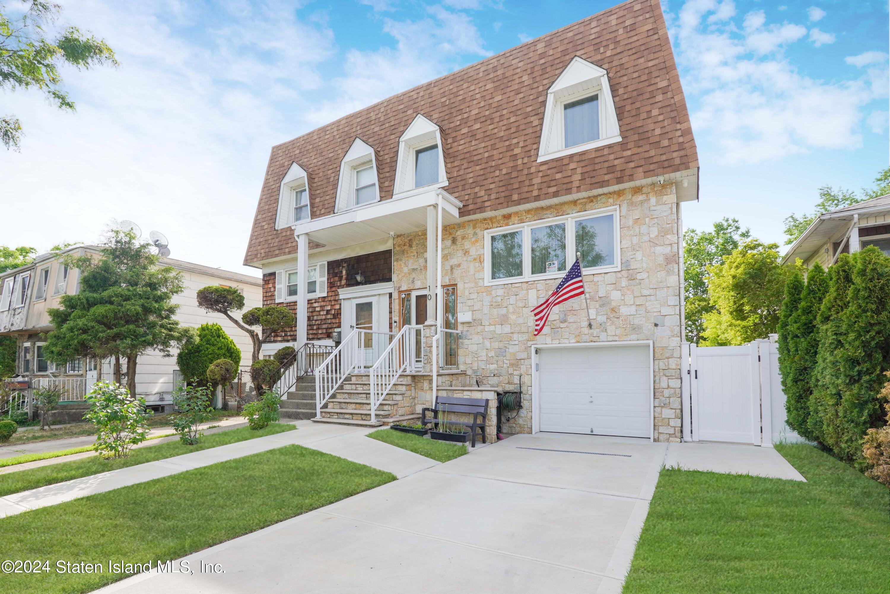 10 Elie Court